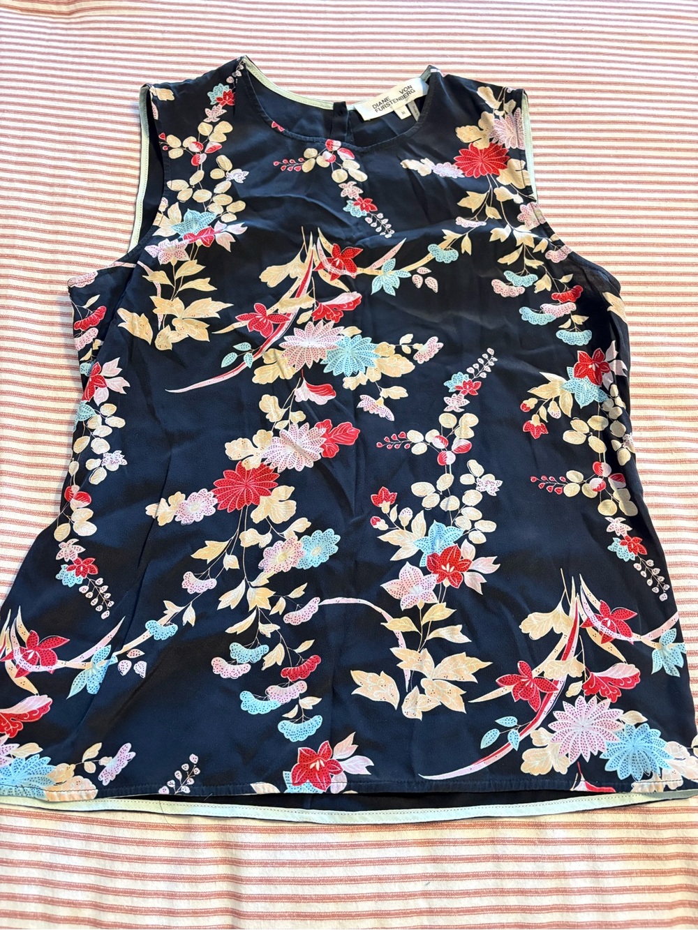 Diane Von Furstenberg Silk Floral Scoop Neck Top